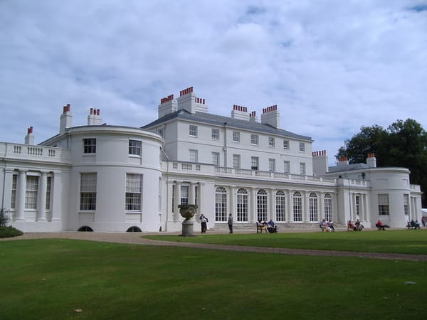 How to Insure a Listed Building in the UK